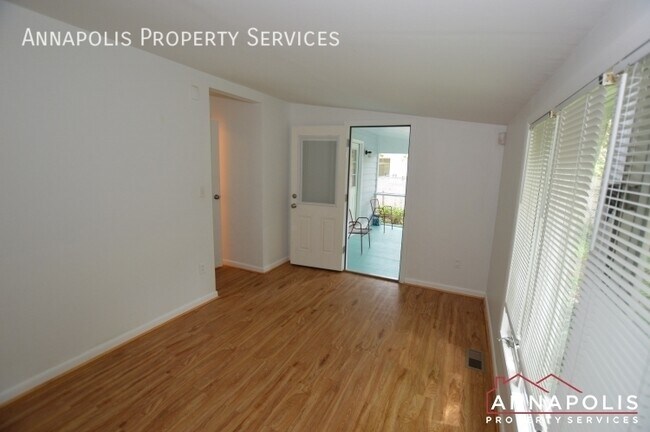Building Photo - 1331 Linden Ave