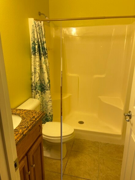 Bathroom upstairs - 121 Melissa Pl