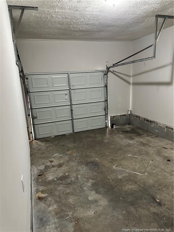 Building Photo - 6839 Candlewood Dr