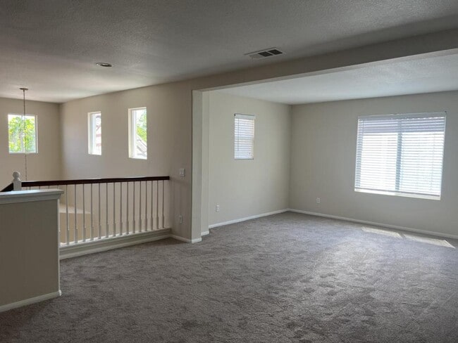 Building Photo - 27749 Hackberry St