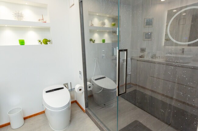 Building Photo - 1800 Washington St