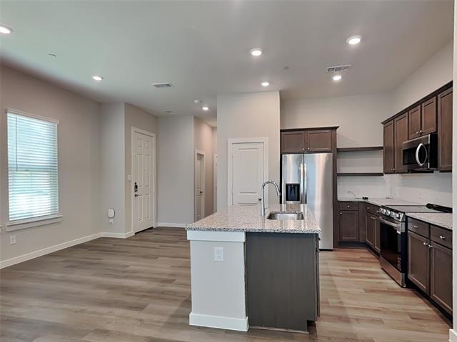 Building Photo - 105 Rutland Ct