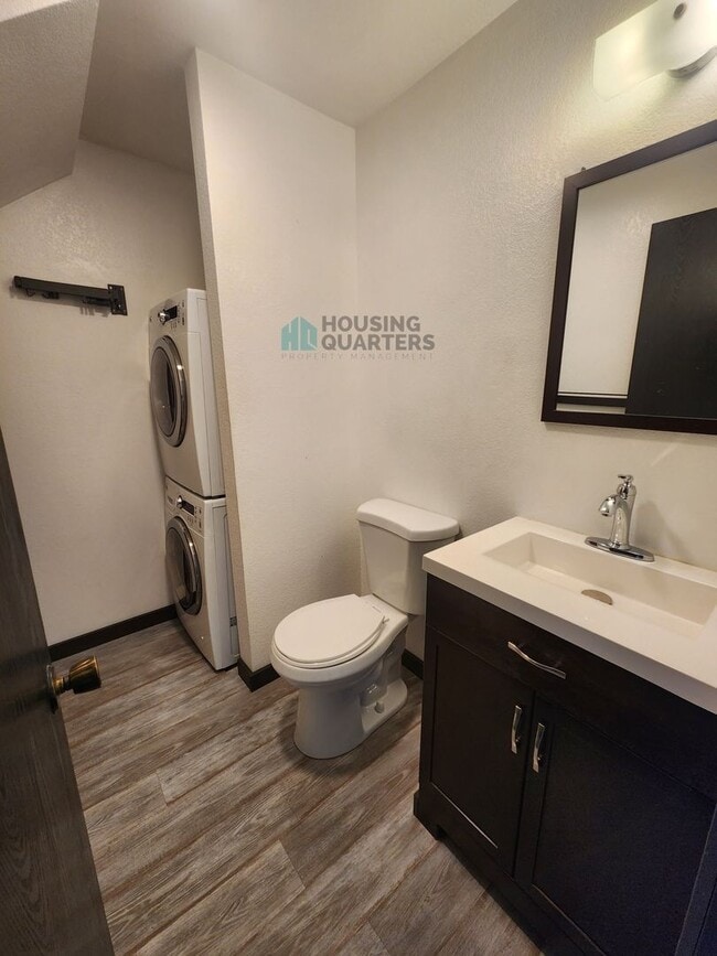 Building Photo - 2107 N Houk Rd