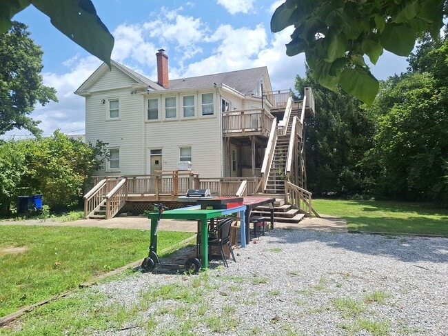 Building Photo - 7410 Columbia Ave