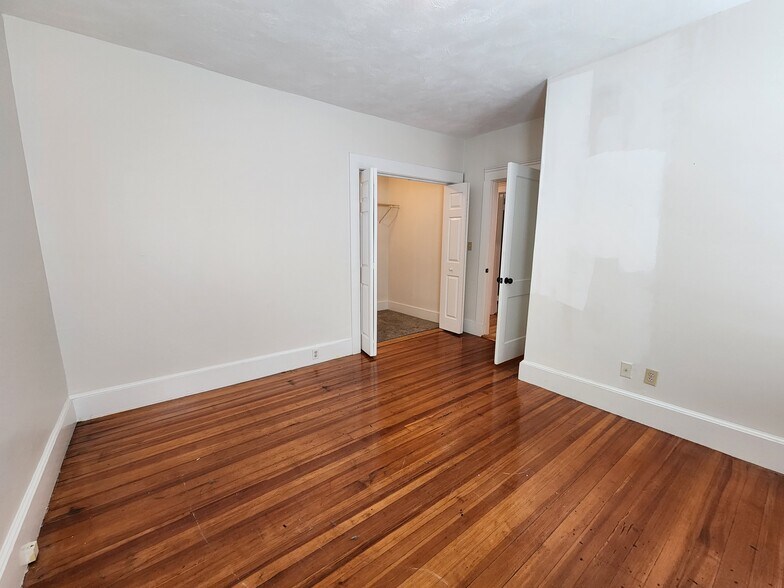 Building Photo - 9 Avon Rd