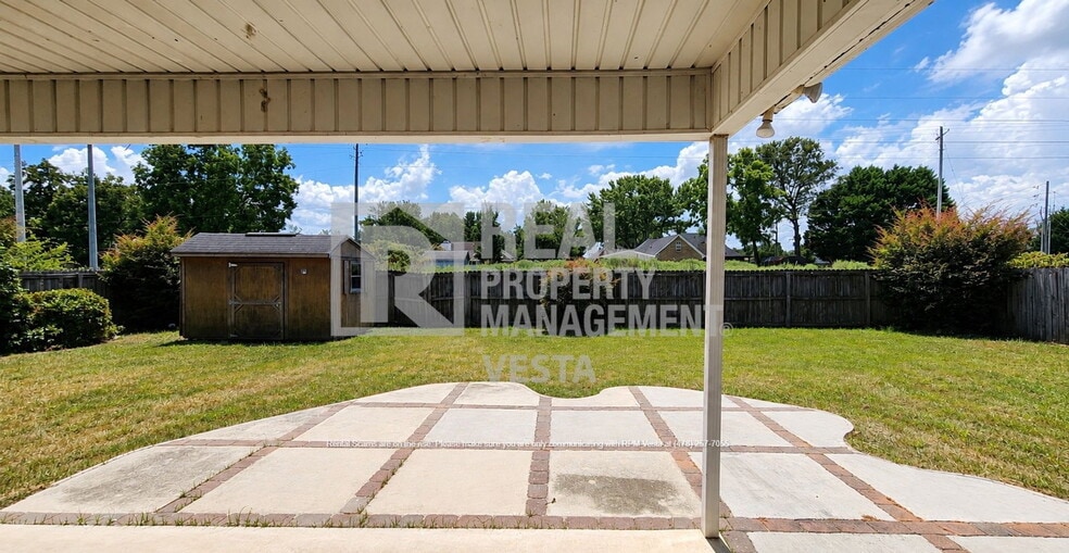 Building Photo - 313 Canterfield Dr