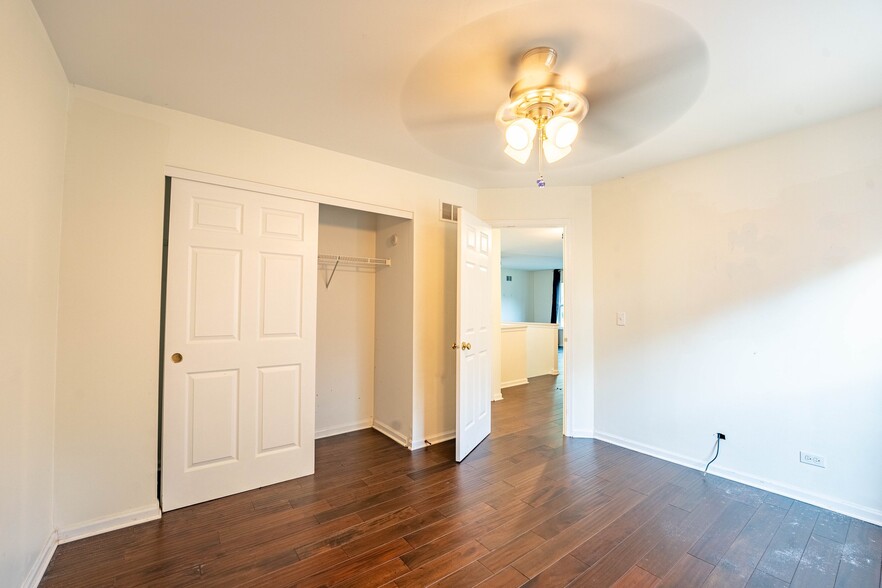 Building Photo - 965 Summerhill Dr