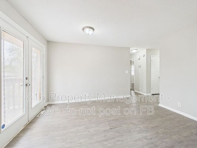 Building Photo - 817 N Choctaw Ave