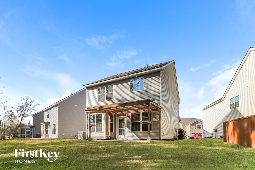 Building Photo - 9006 Cat Tail Pond Rd