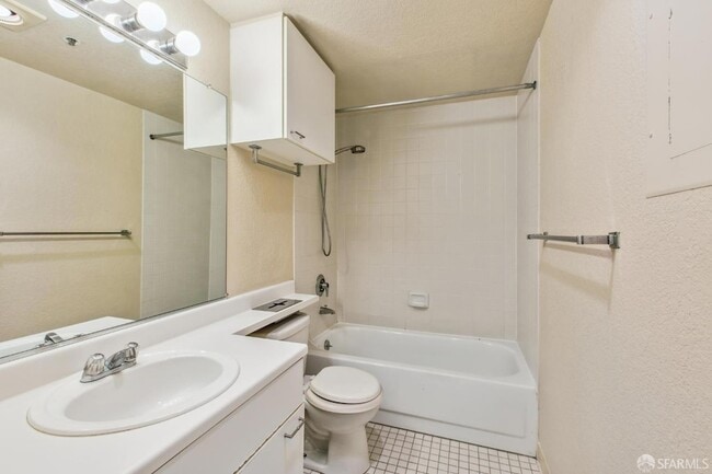 Building Photo - 201 Harrison St