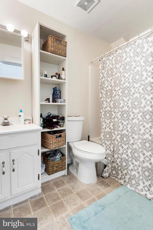 Building Photo - 321 N Front St