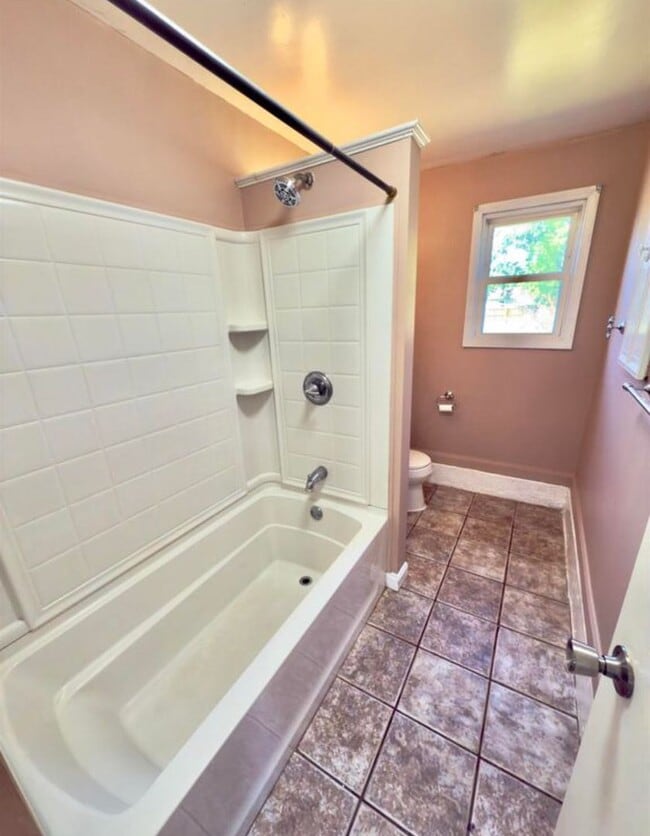 Building Photo - 2 bedroom 1 bath home in Colona