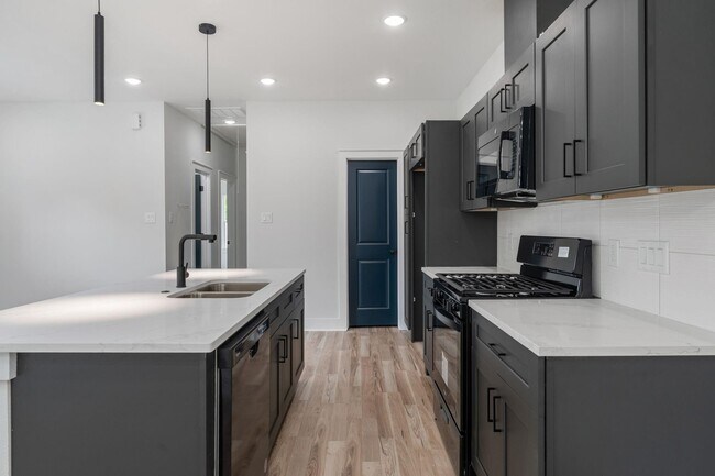 Building Photo - 1026 Junell St