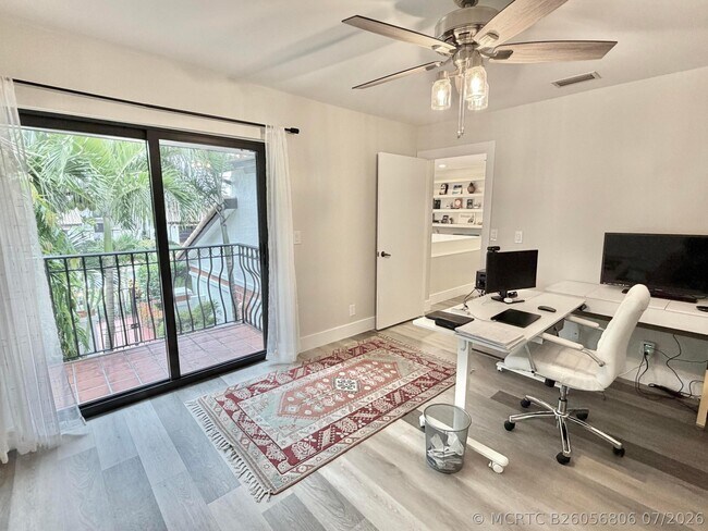 Building Photo - 6411 Via Rosa