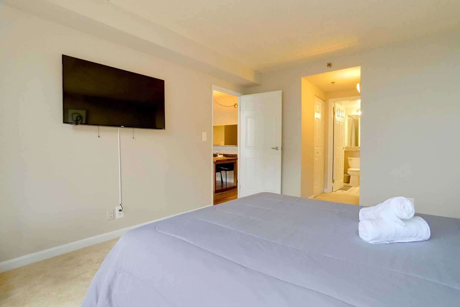 Building Photo - 401 12th St S