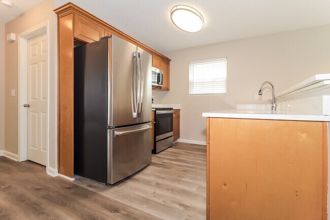 Building Photo - 81 Middlebrook Dr