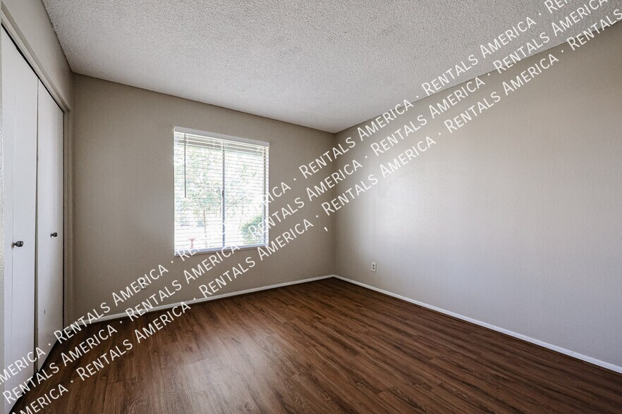 Building Photo - 2466 W Onza Ave