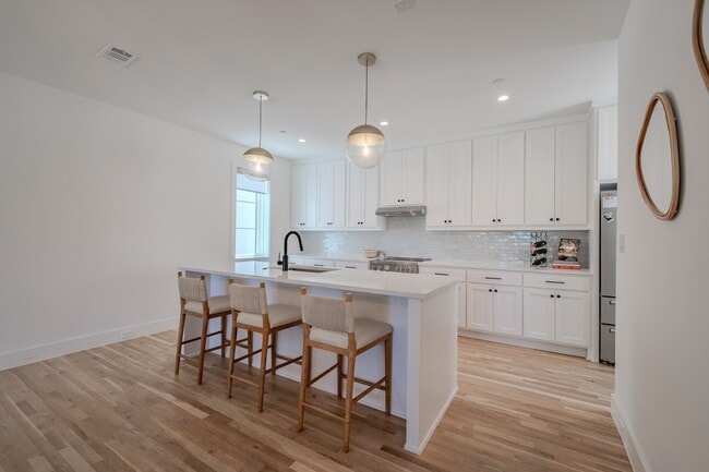 Building Photo - 7207 Gaston Ave