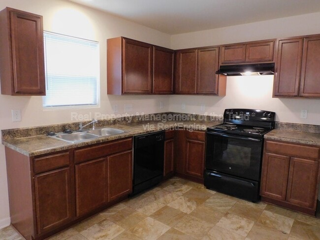 Building Photo - 301 Hidden Timber Ln