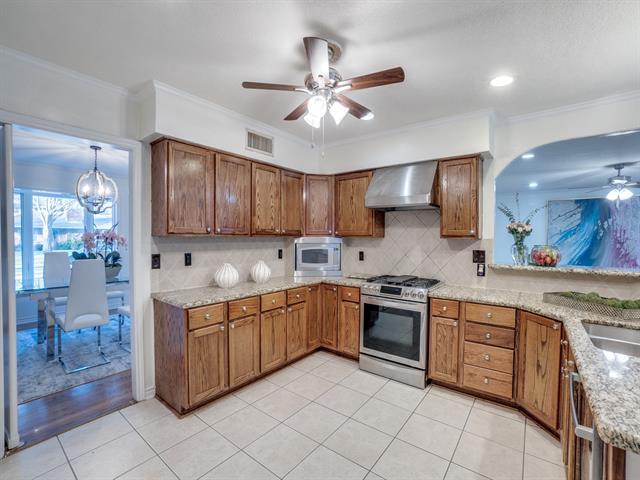 Building Photo - 6106 Meadow Crest Dr