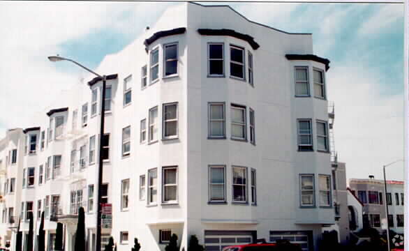 Building Photo - 10 Capra Way