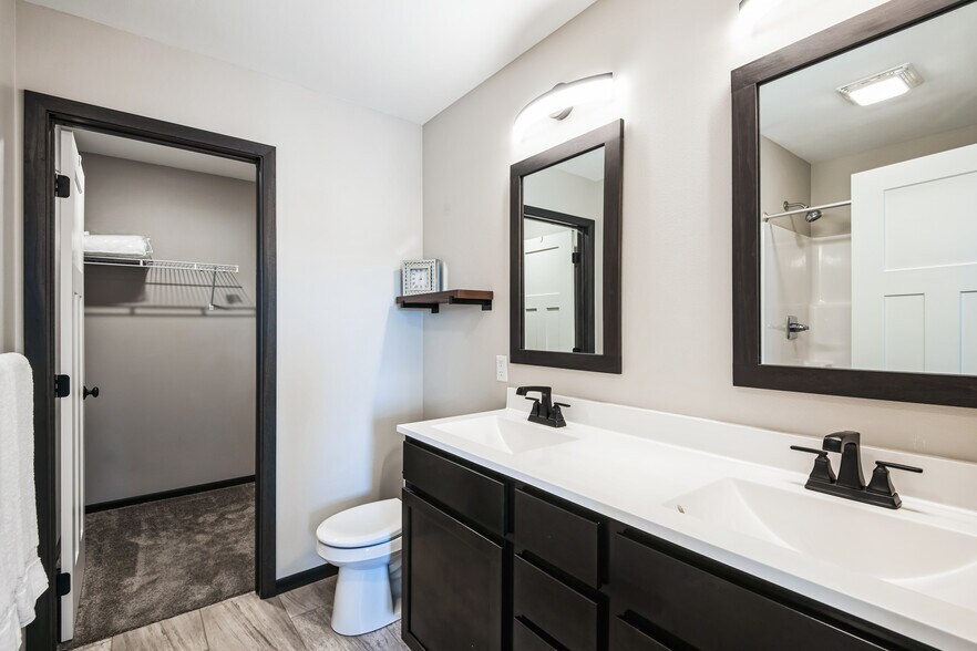 Building Photo - 402 Dawson Dr