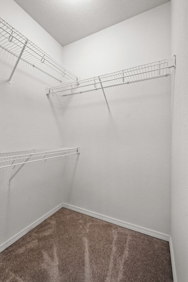 Building Photo - 3 Bed, 2 Bath Home Near Osage Park & Walma...