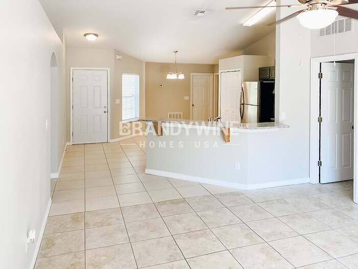 Building Photo - 424 Candler Ave