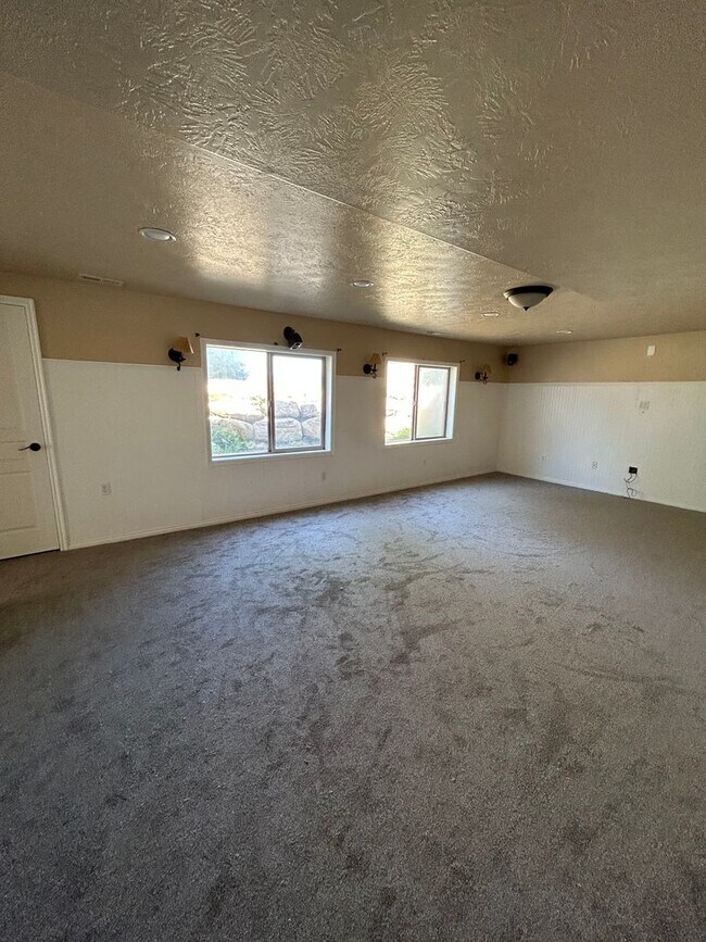 Building Photo - Great Lehi Home in the Colony Pointe Neigh...