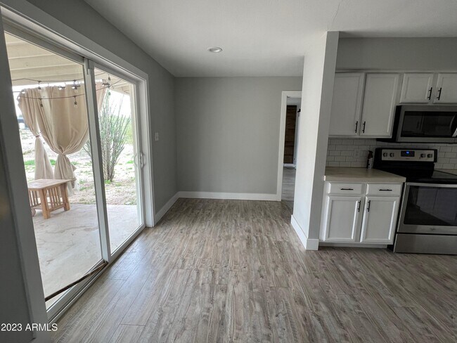 Building Photo - 47331 N Meander Rd