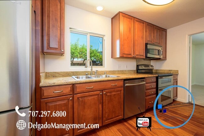 Building Photo - Benicia! 4BD/2.5BA! Available now!