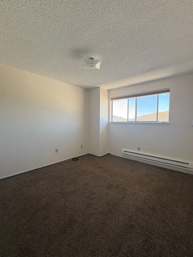 Building Photo - 2702 W Modoc Ct