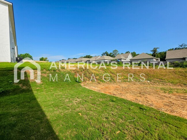 Building Photo - New Construction Townhome for Rent in Clanton, AL!