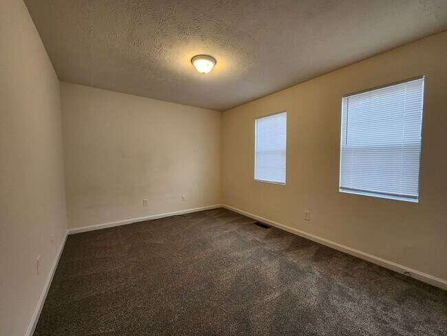 Building Photo - 2094-2094 Lenoa Ln