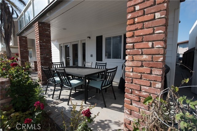 Building Photo - 5404 Seashore Dr