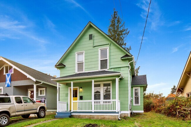 Building Photo - $1,000 Grocery Store Gift Card! 4 Bedroom, 1 bathroom Home in the York neighborhood for Rent!