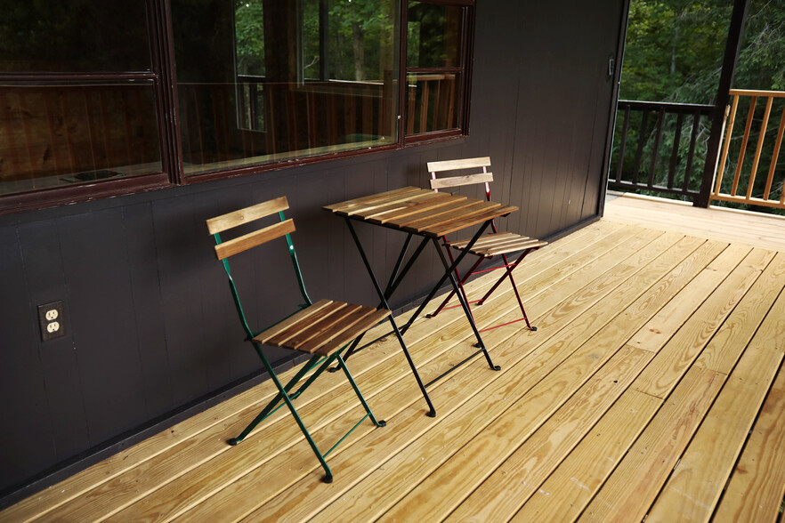 covered deck - 3724 Warden Branch Ln