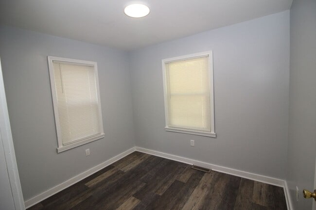 Building Photo - 5847 Weddel St