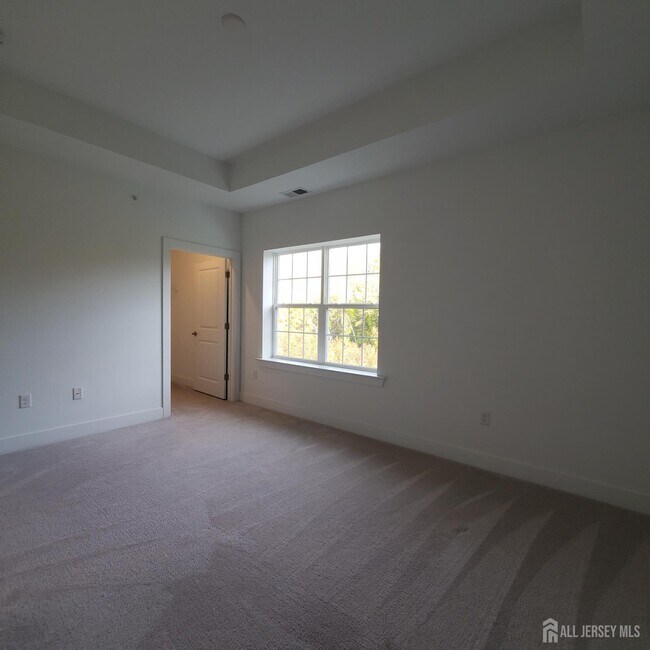 Building Photo - 932 Vanderbergh Blvd