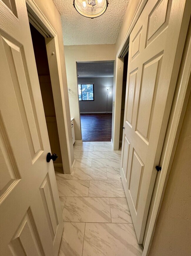 Building Photo - Updated CONDO in Rockrimmon with POOL, TENNIS and PICKLEBALL COURTS!