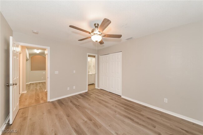 Building Photo - 3767 Acorn St