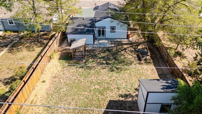 Building Photo - Great updated house in Southeast Denver near Cherry Hills!