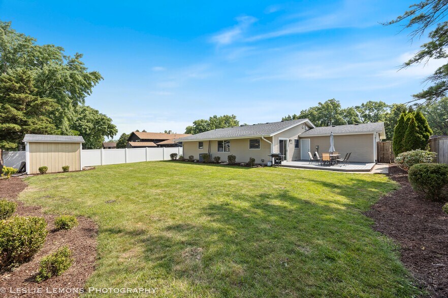 Building Photo - 6426 Taylor Dr