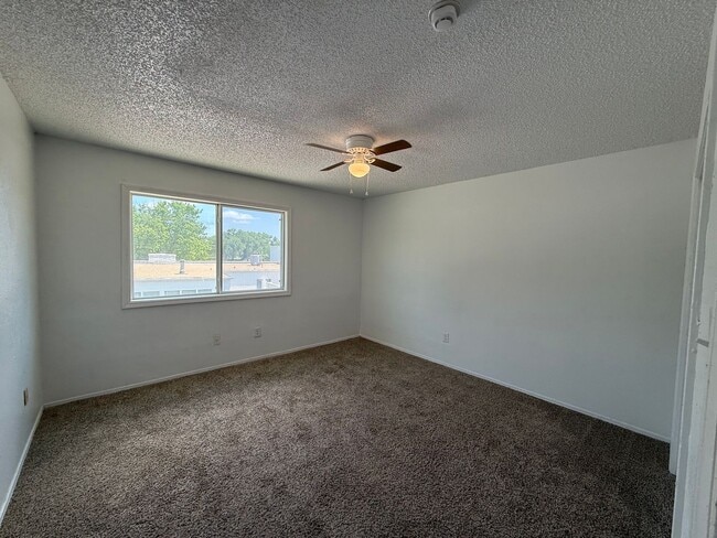 Building Photo - 313 Innsdale Terrace