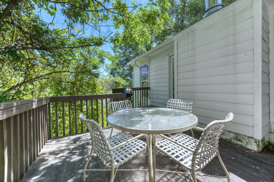 Building Photo - 4209 King Arthur Pl