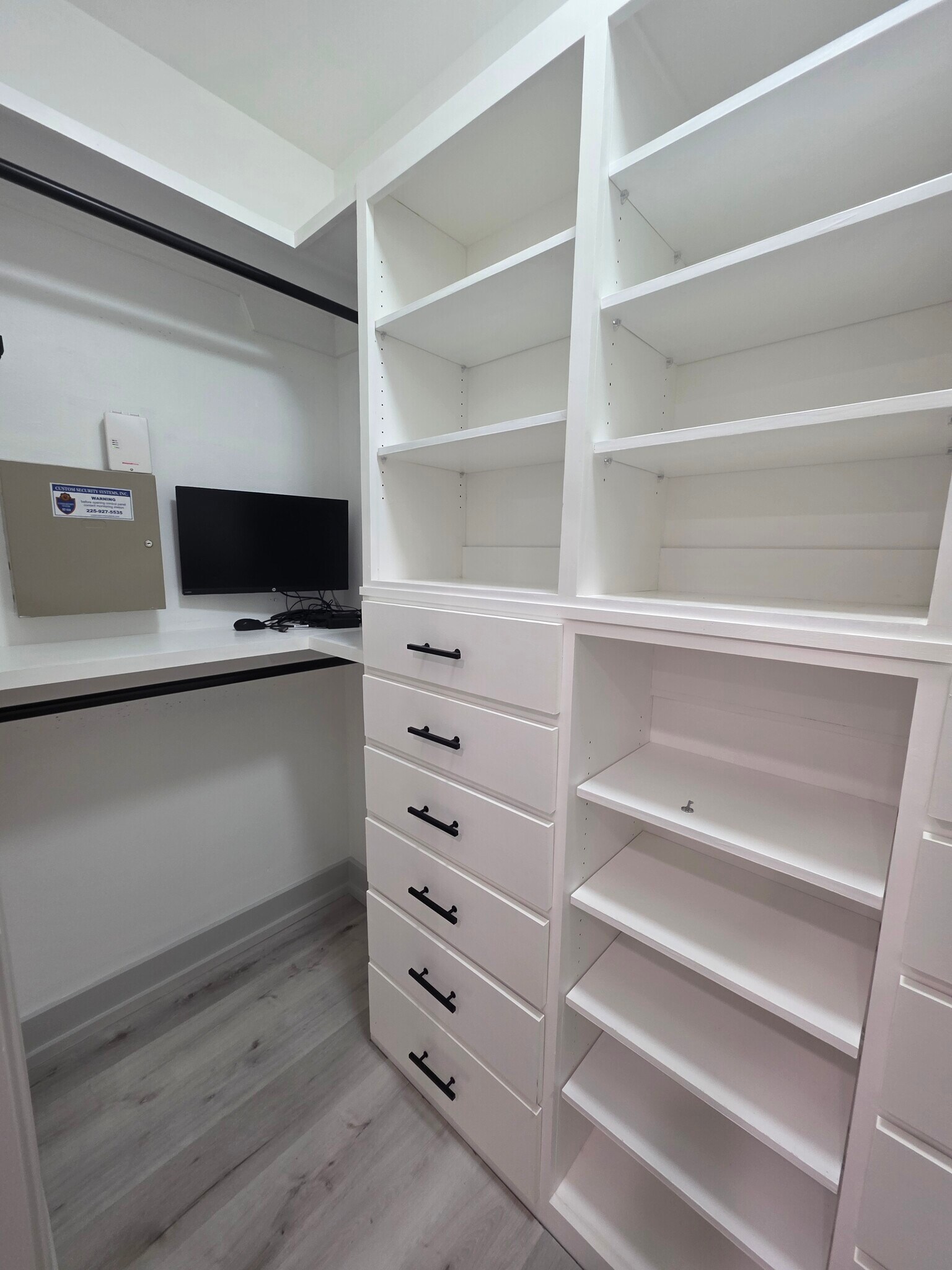 Building Photo - 7476 Woodland Trace Ct