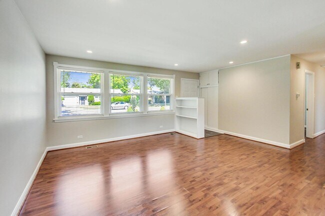 Building Photo - 3631 Kemman Ave