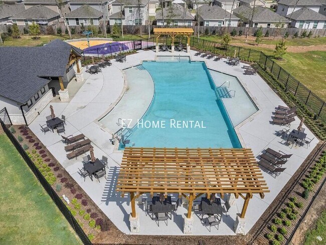 Building Photo - 16878 Pandora Wy