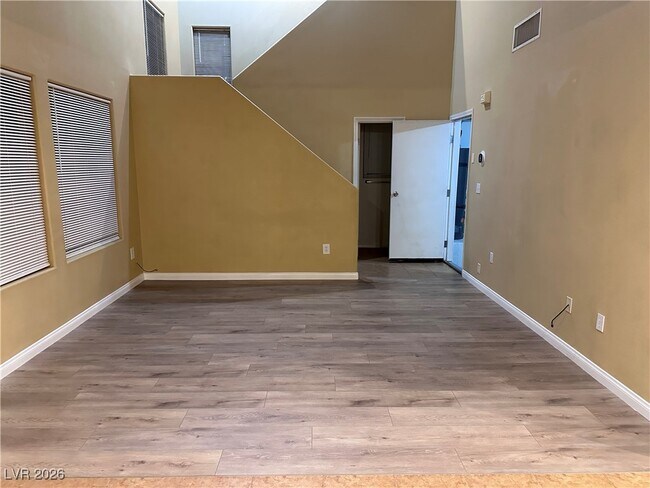 Building Photo - 5086 Penryn Ct