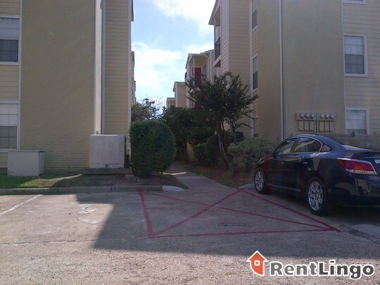 Building Photo - 8630 Easton Commons Dr